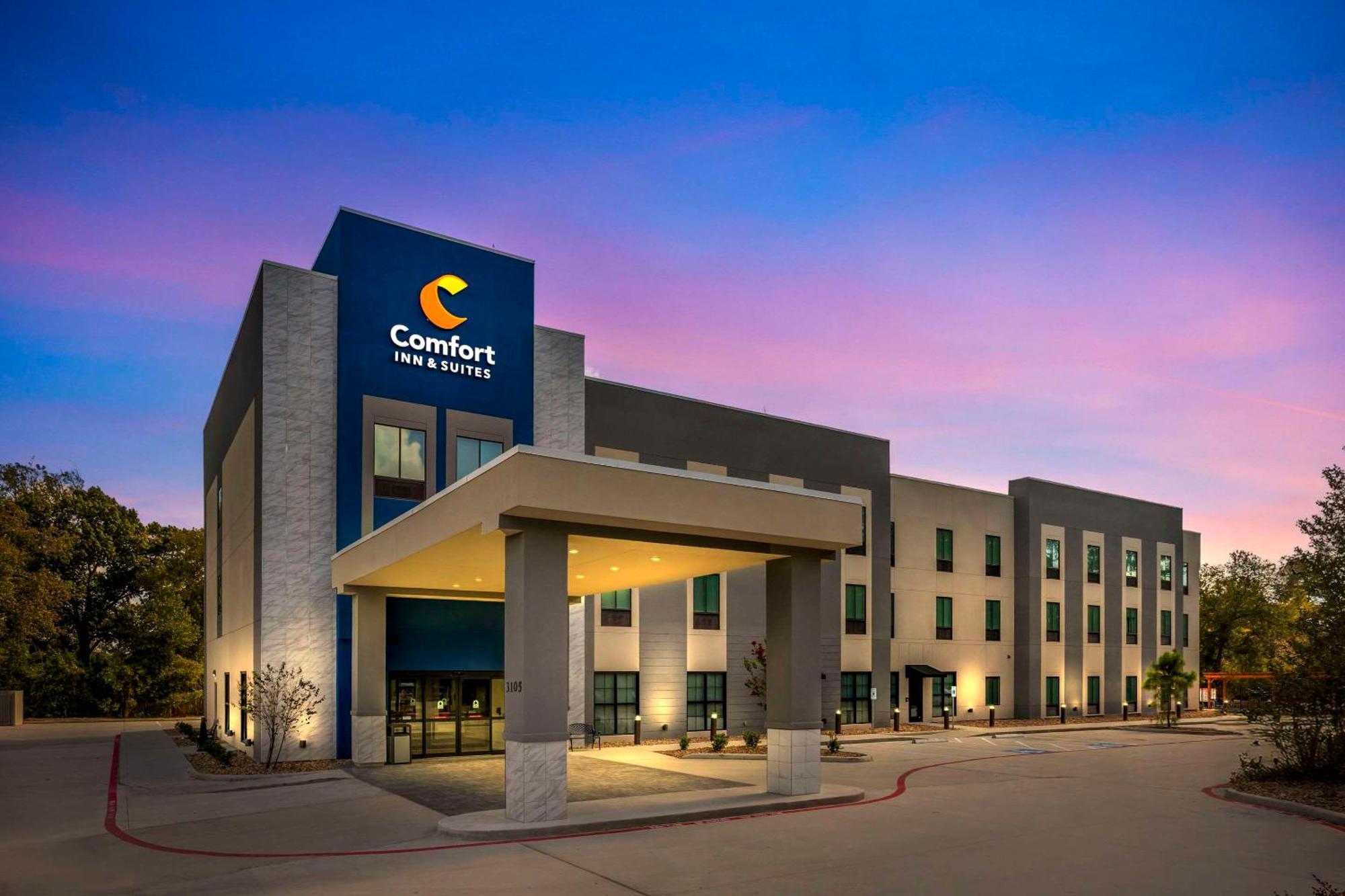 Comfort Inn & Suites Huntsville Near University Εξωτερικό φωτογραφία